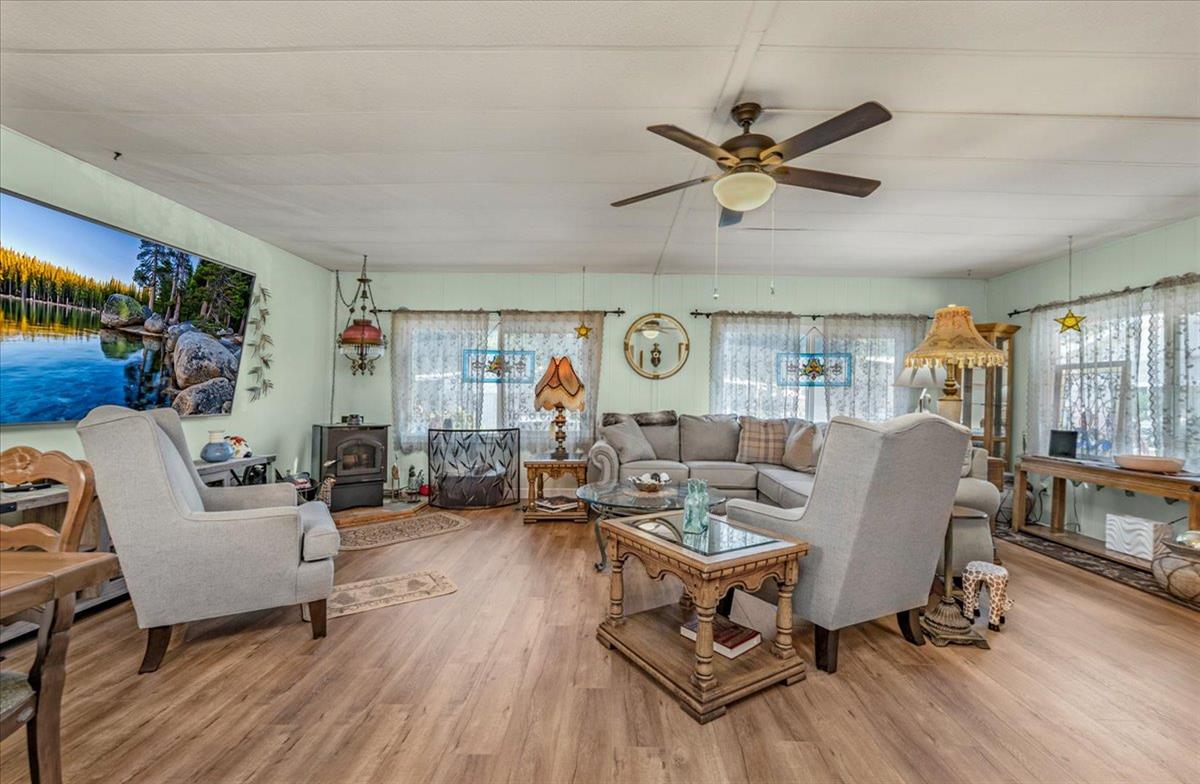 339 N Frankwood #29, Sanger, CA 93657