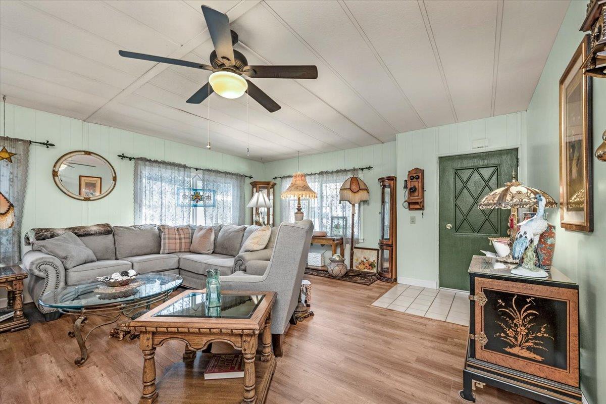 339 N Frankwood #29, Sanger, CA 93657