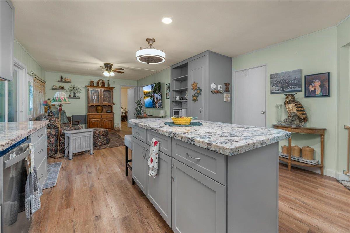 339 N Frankwood #29, Sanger, CA 93657