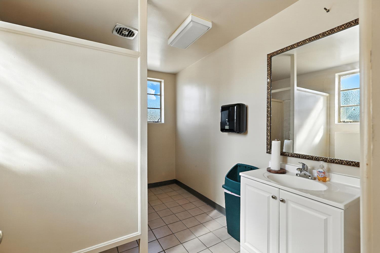 224 Ventura Ave, Chowchilla, CA 93610