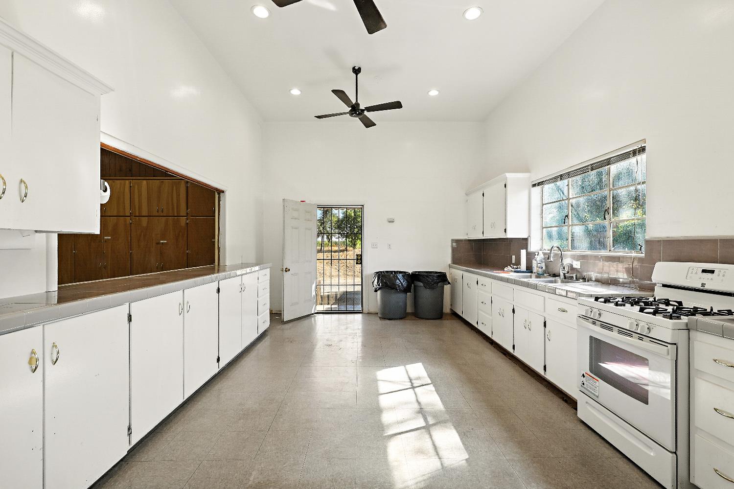 224 Ventura Ave, Chowchilla, CA 93610