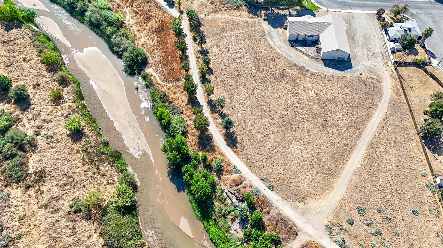 224 Ventura Ave, Chowchilla, CA 93610