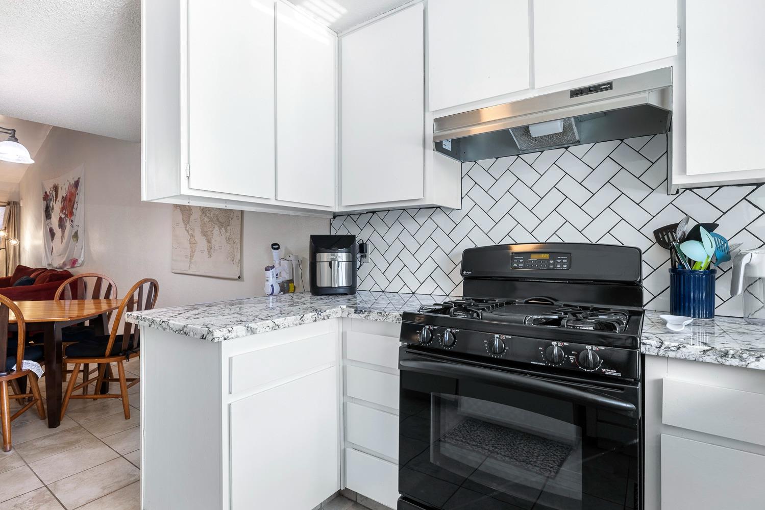 355 W Sierra Ave #106, Fresno, CA 93704