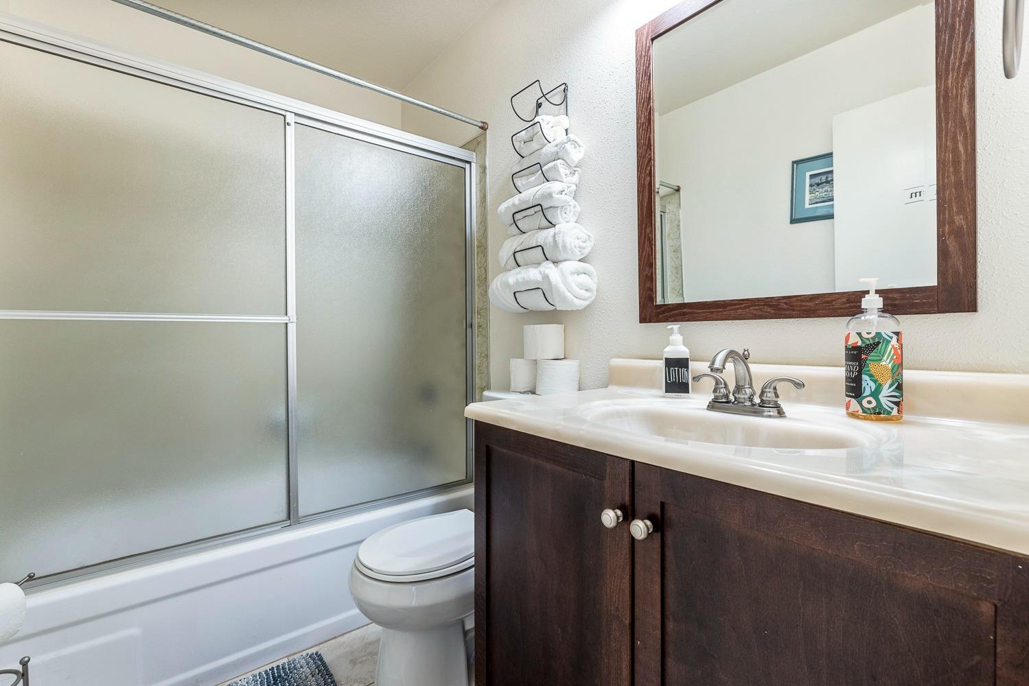 355 W Sierra Ave #106, Fresno, CA 93704