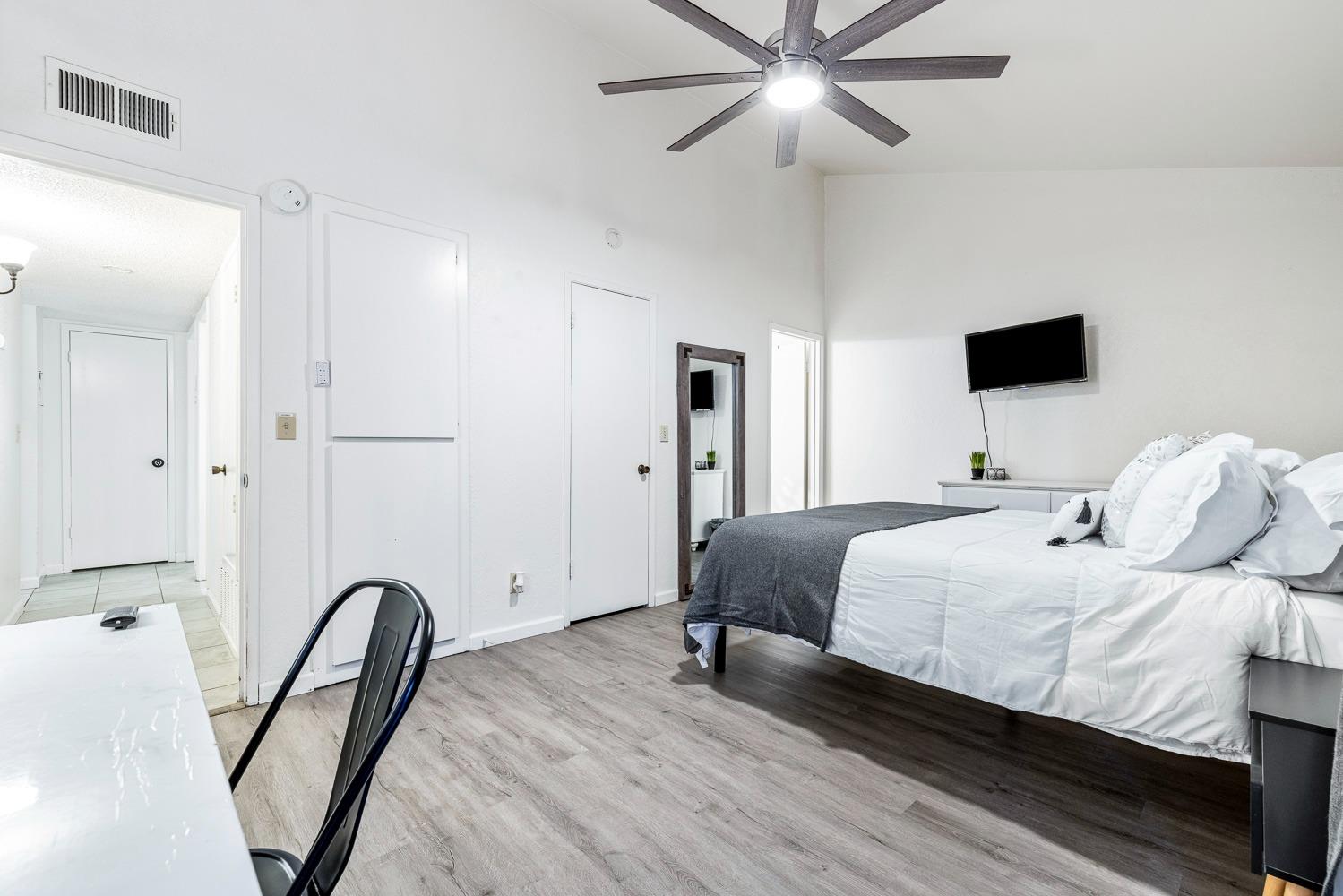 355 W Sierra Ave #106, Fresno, CA 93704