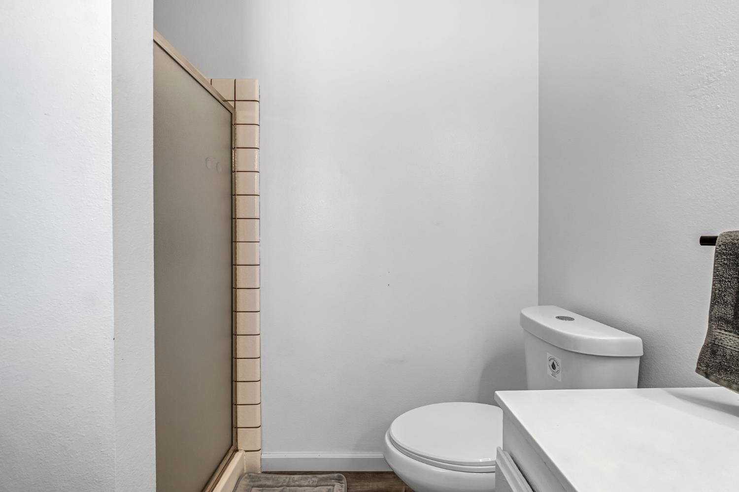 937 Filbert Ave, Clovis, CA 93611