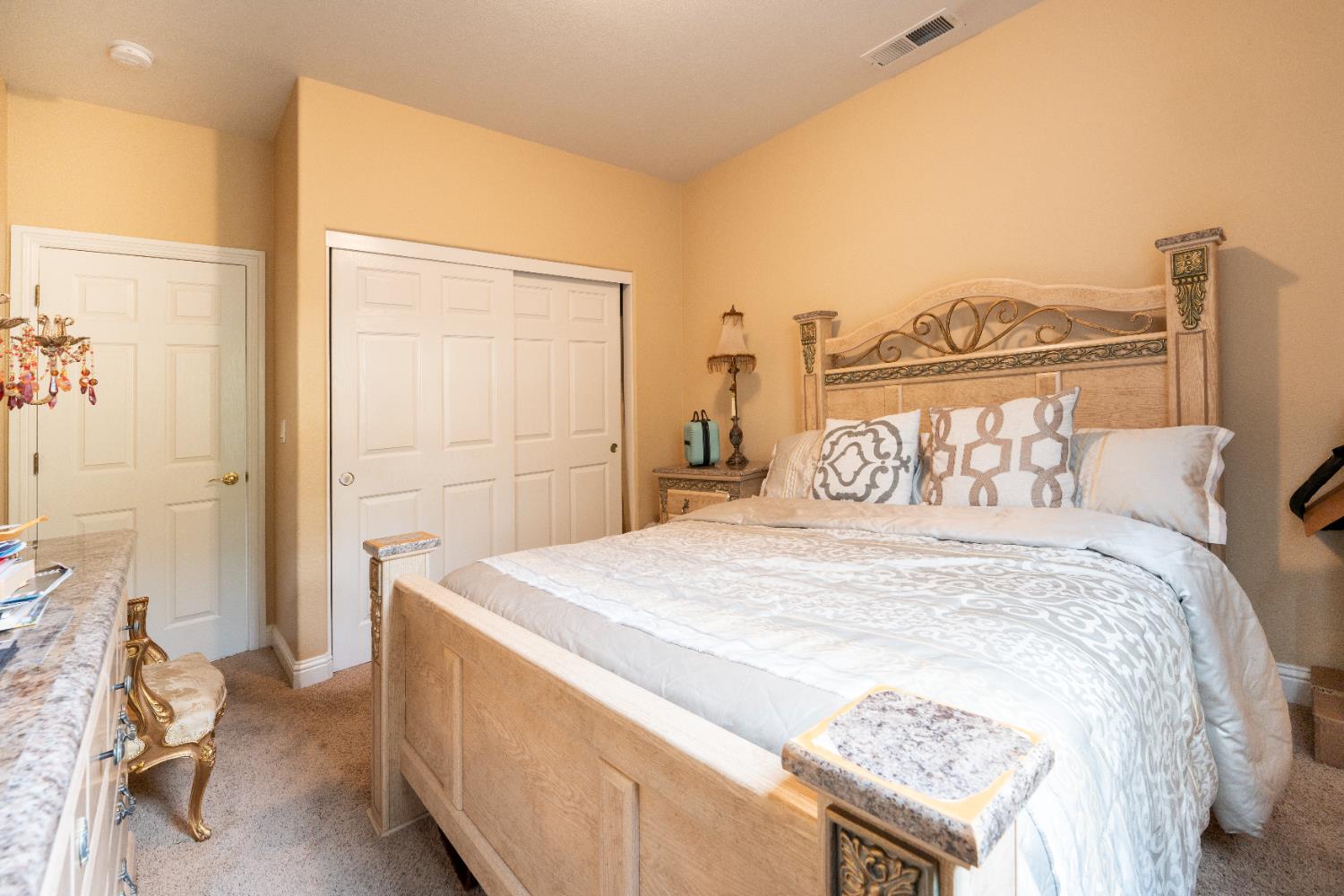 9655 N Willey Ct, Fresno, CA 93720