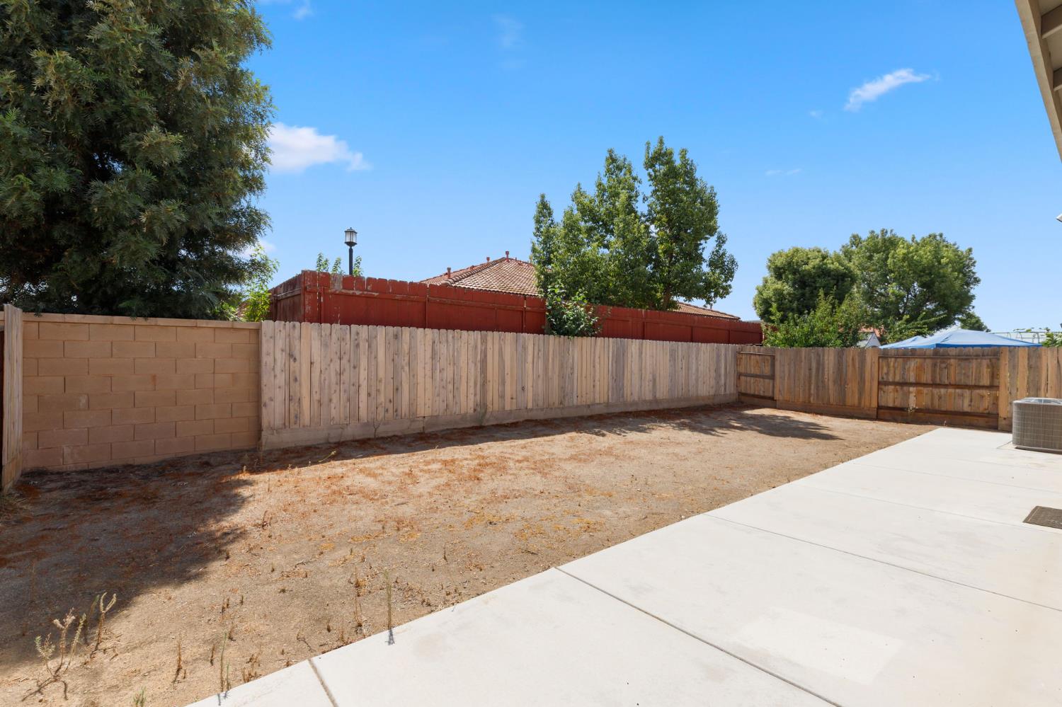 282 Rosebriar St, Madera, CA 93638