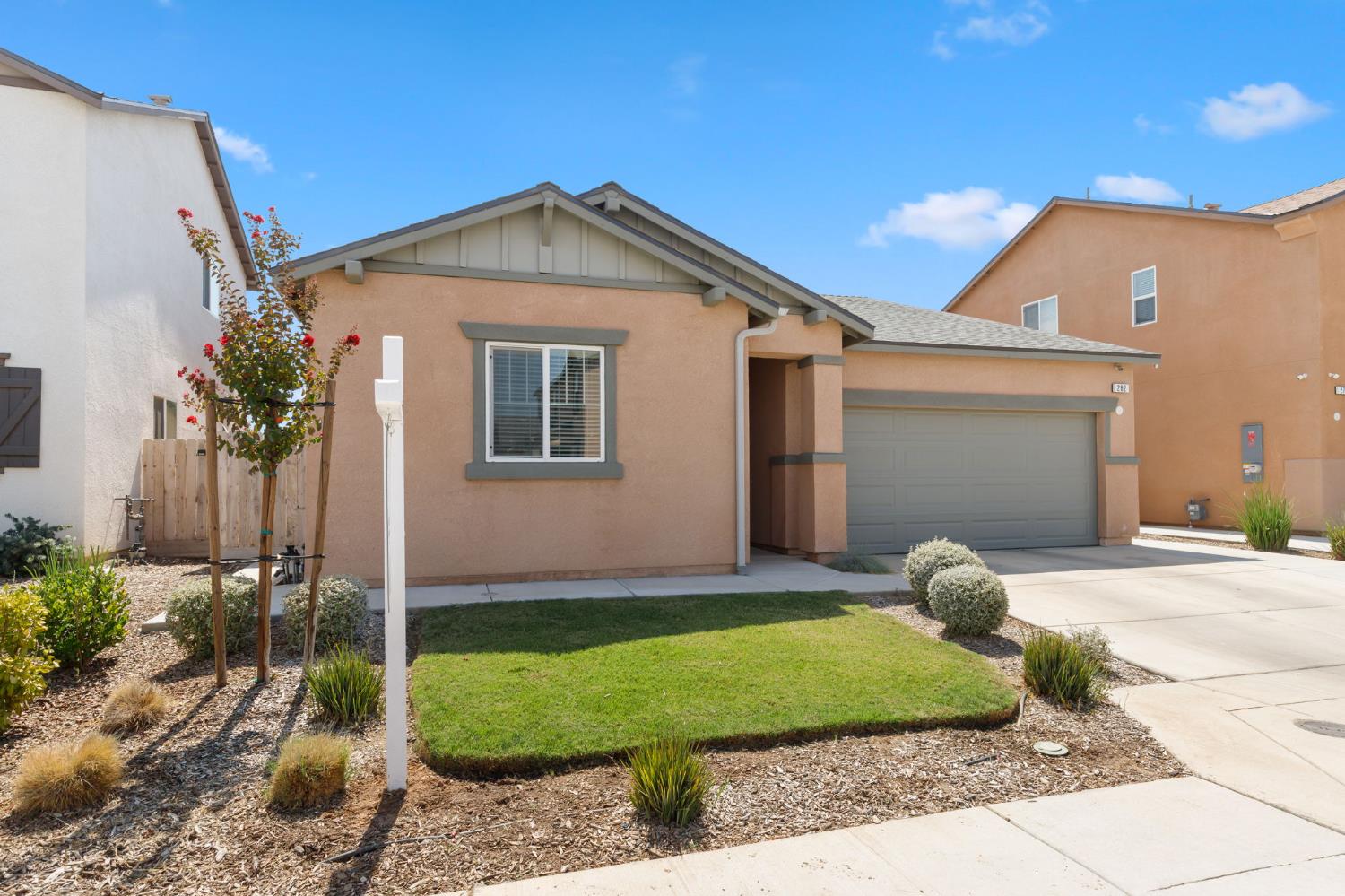 282 Rosebriar St, Madera, CA 93638