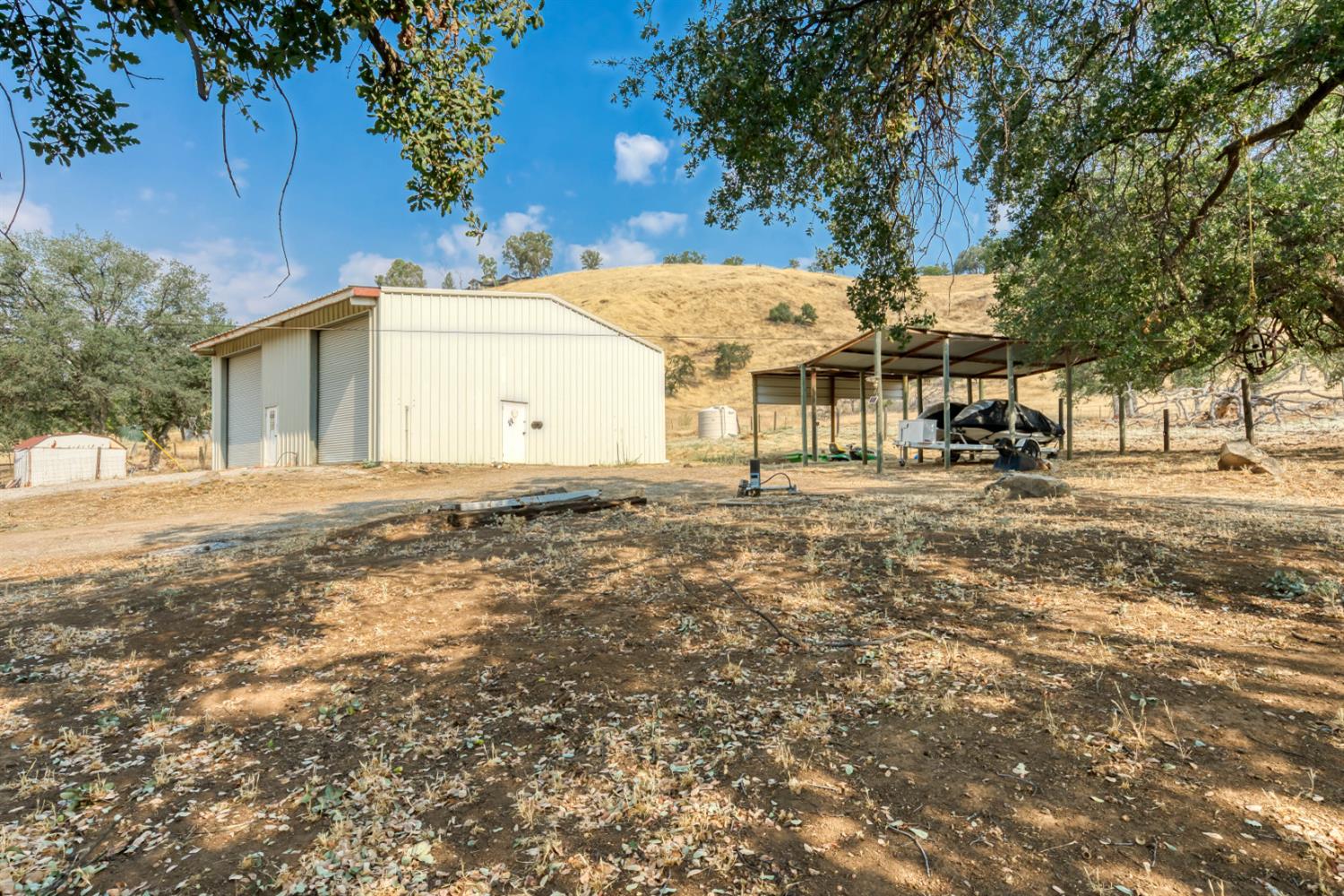 15656 Millerton Rd, Prather, CA 93651