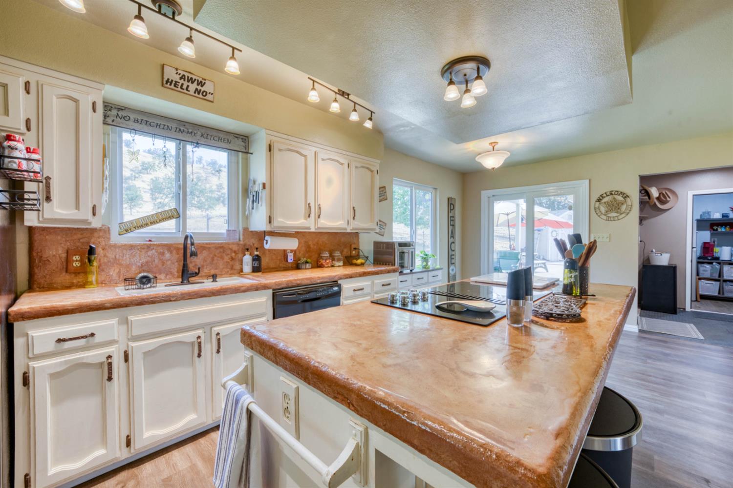 15656 Millerton Rd, Prather, CA 93651