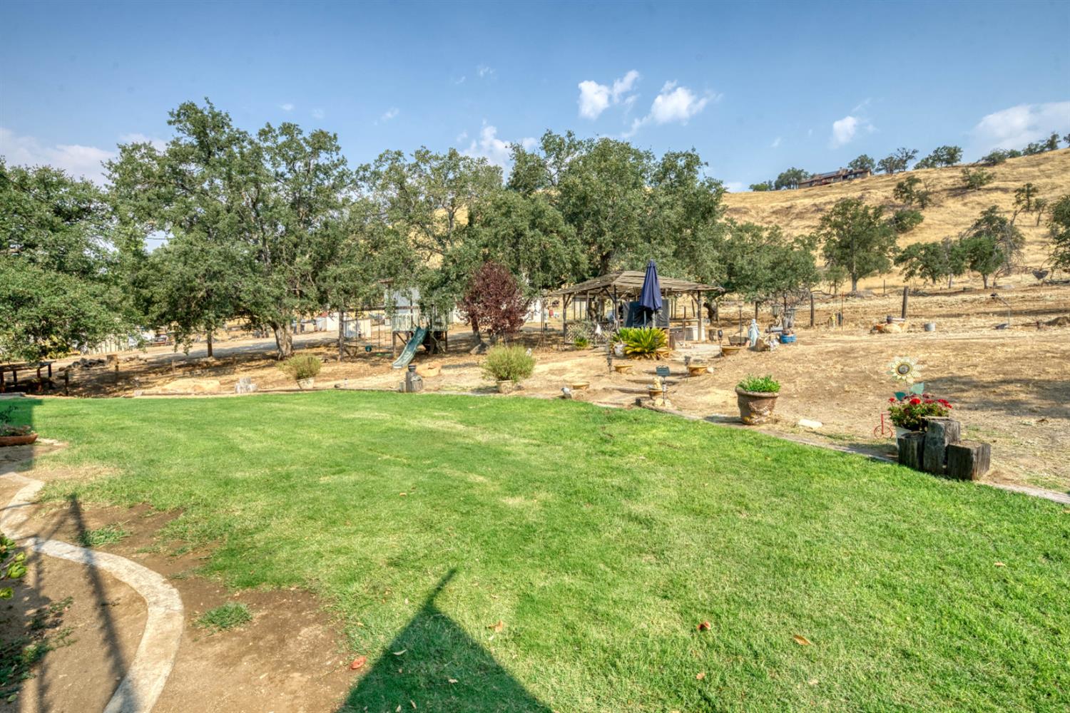 15656 Millerton Rd, Prather, CA 93651