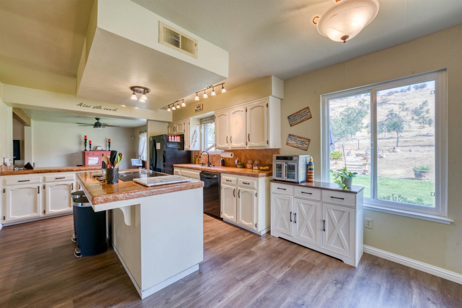 15656 Millerton Rd, Prather, CA 93651