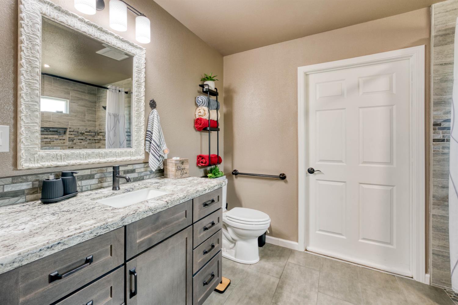 15656 Millerton Rd, Prather, CA 93651