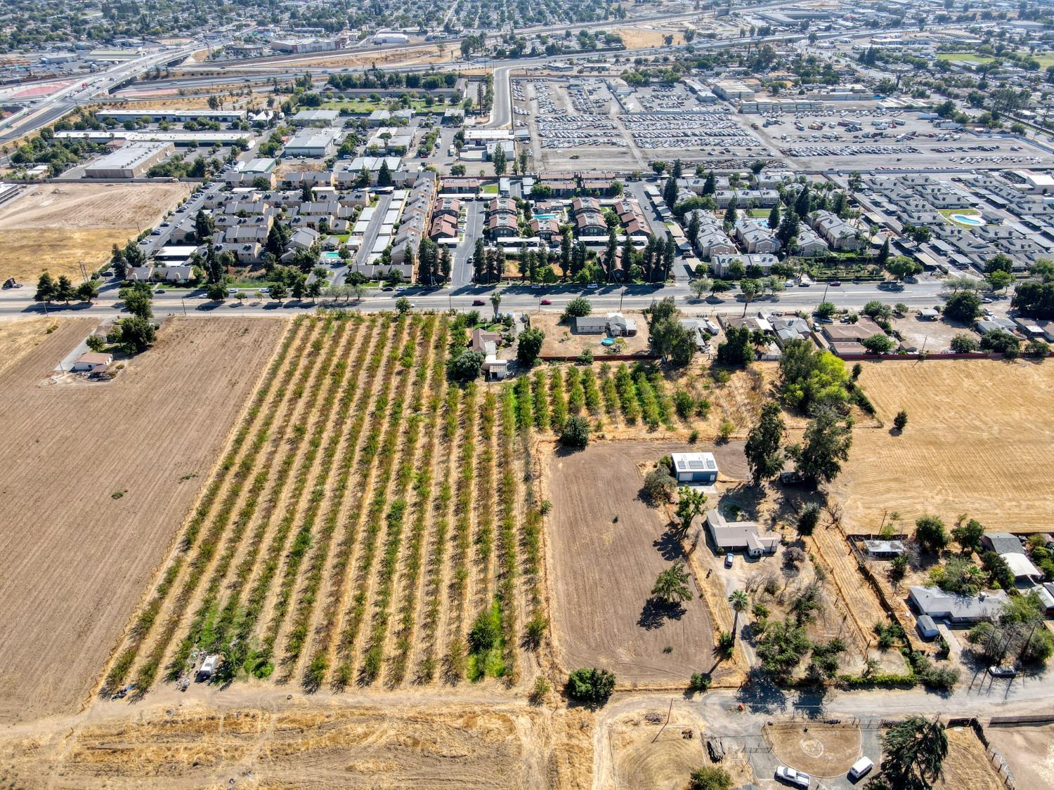 2209 N Marks Ave, Fresno, CA 93722