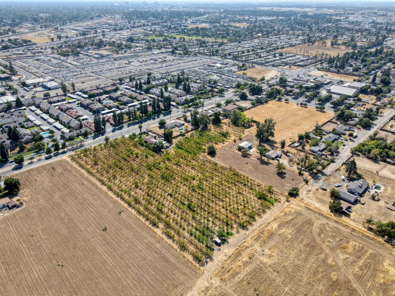 2209 N Marks Ave, Fresno, CA 93722