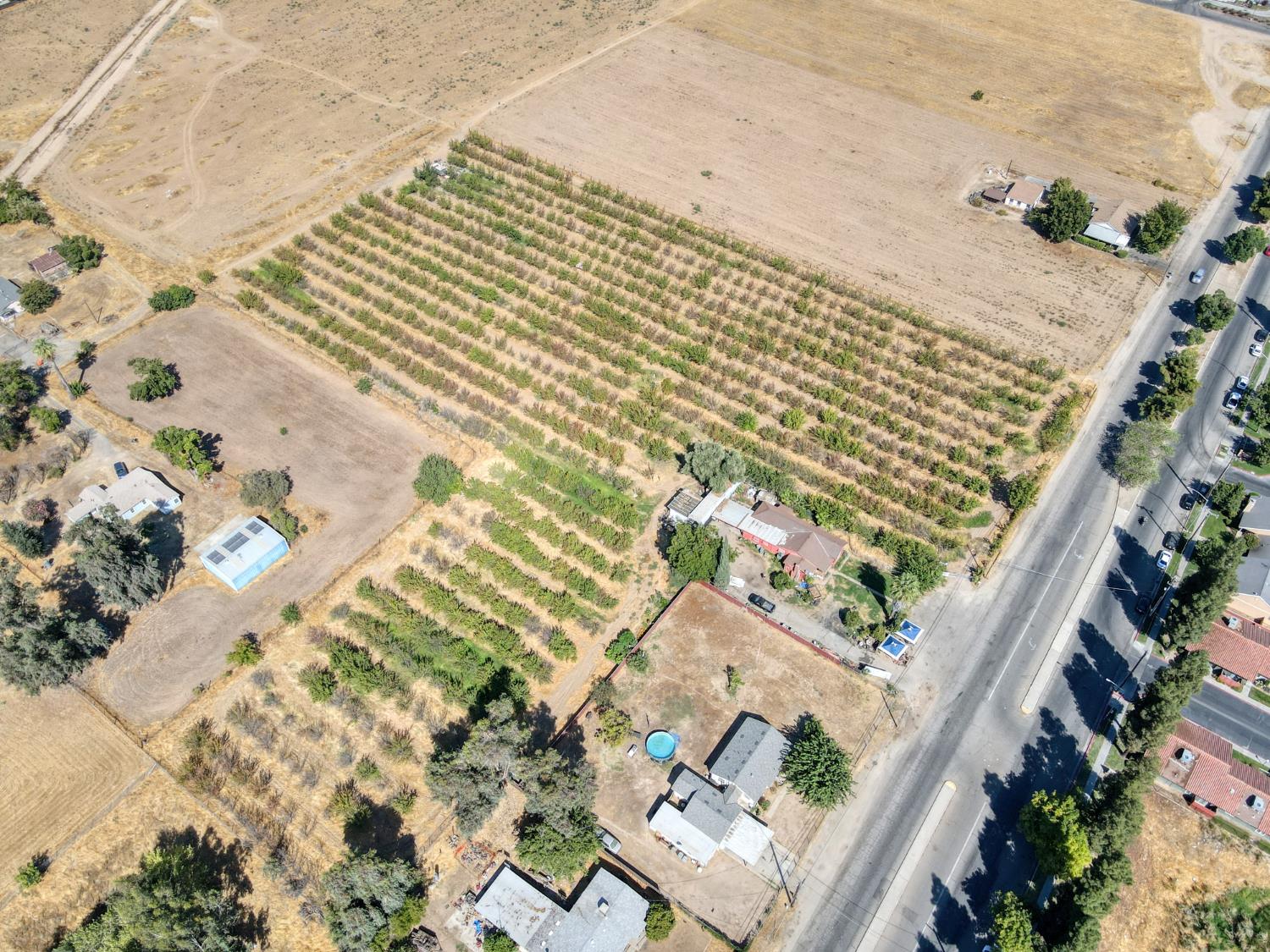 2209 N Marks Ave, Fresno, CA 93722