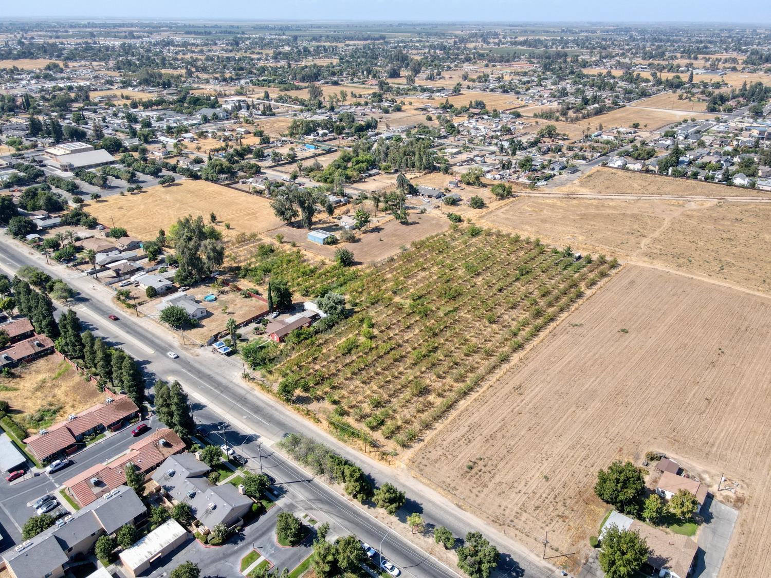 2209 N Marks Ave, Fresno, CA 93722