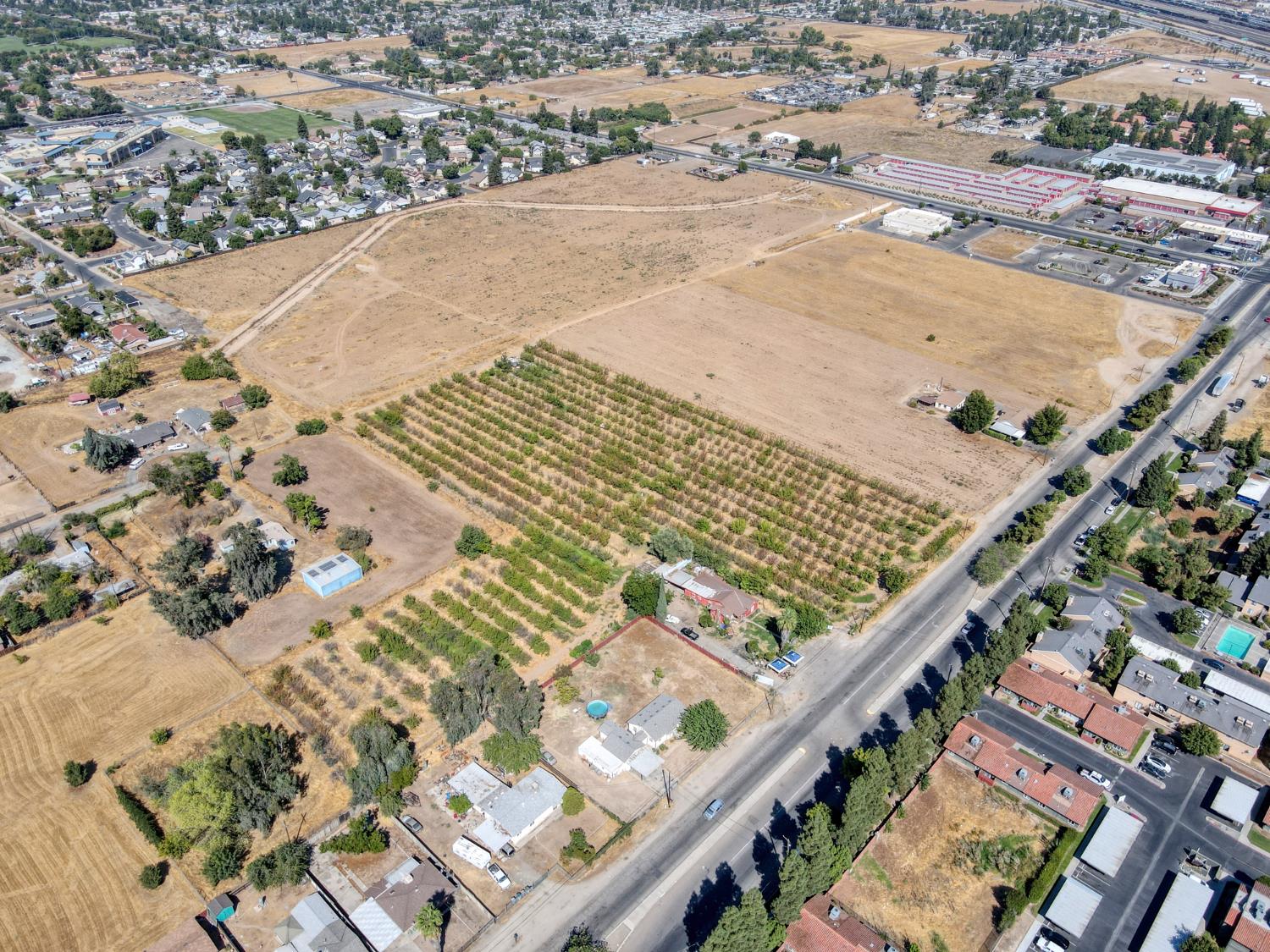 2209 N Marks Ave, Fresno, CA 93722