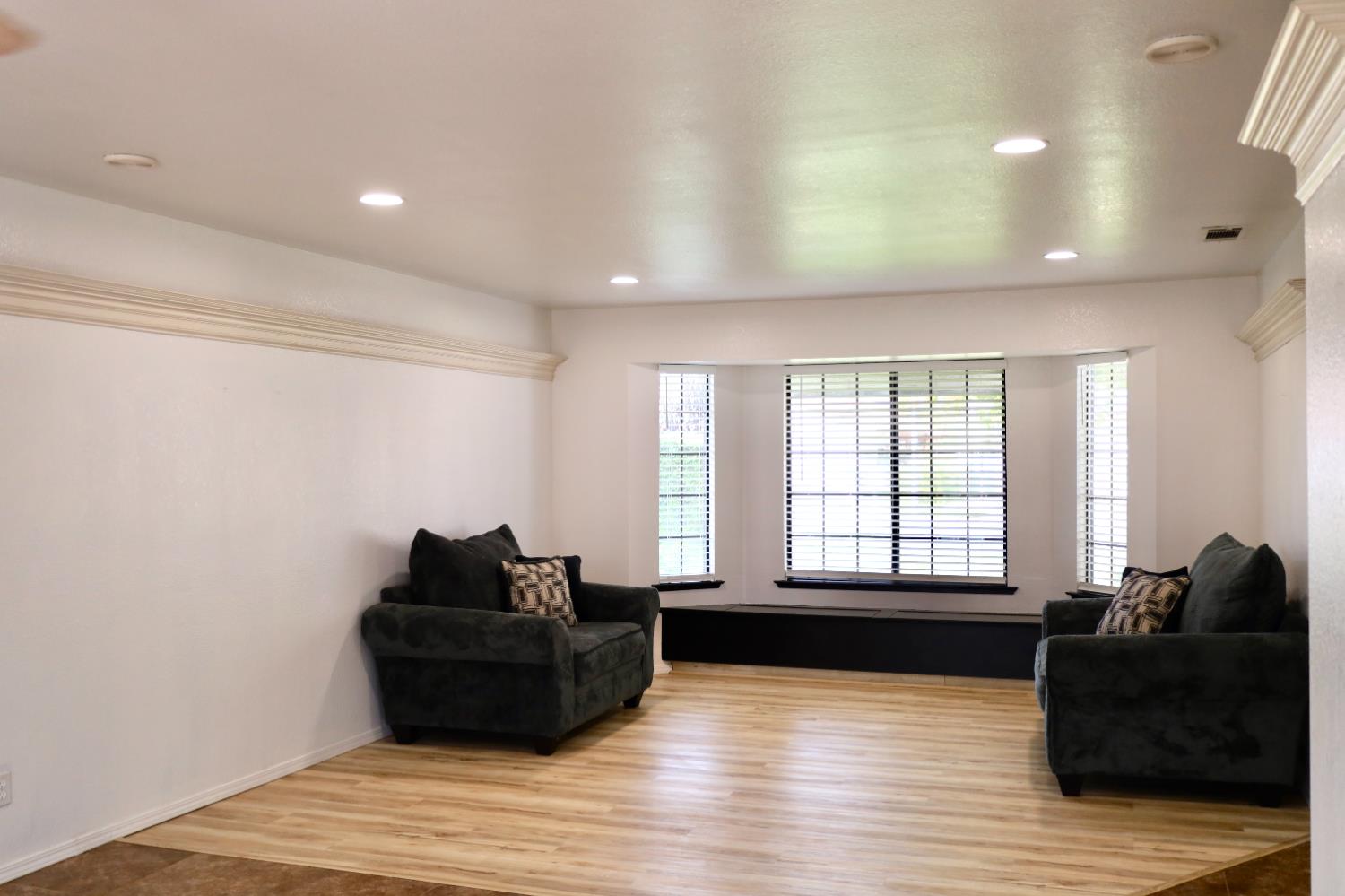 3040 Boulder Ave, Madera, CA 93637