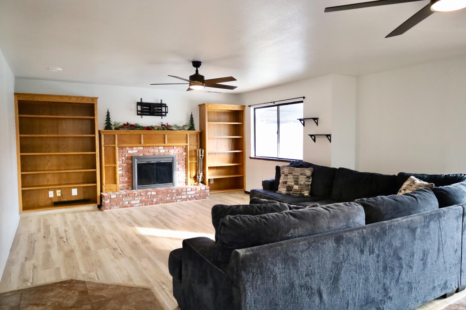 3040 Boulder Ave, Madera, CA 93637