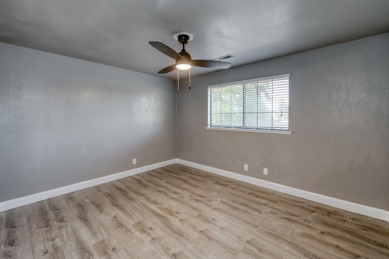 3040 Boulder Ave, Madera, CA 93637