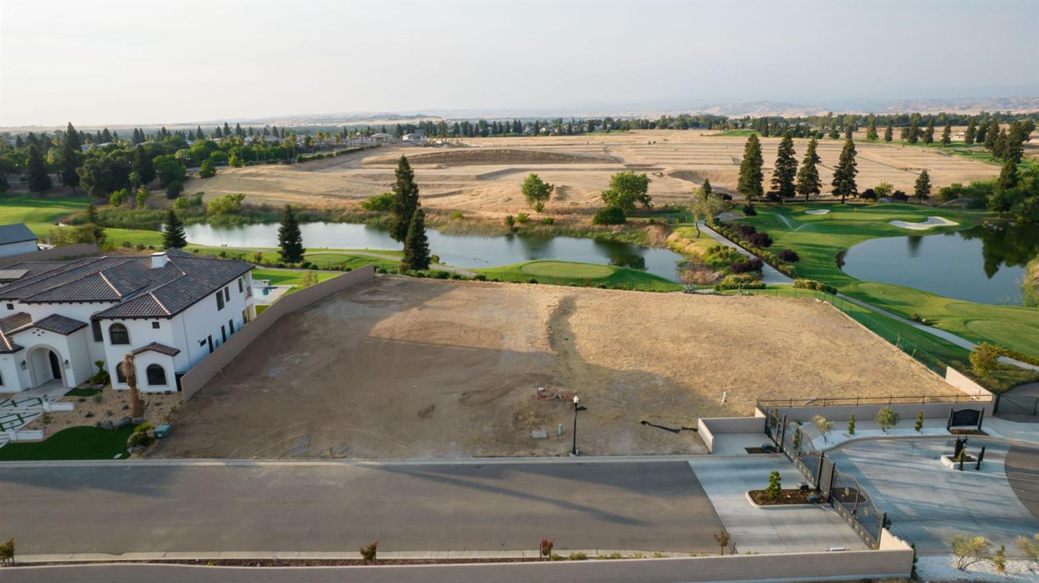 2490 E Copper Ridge Drive, Fresno, CA 93730