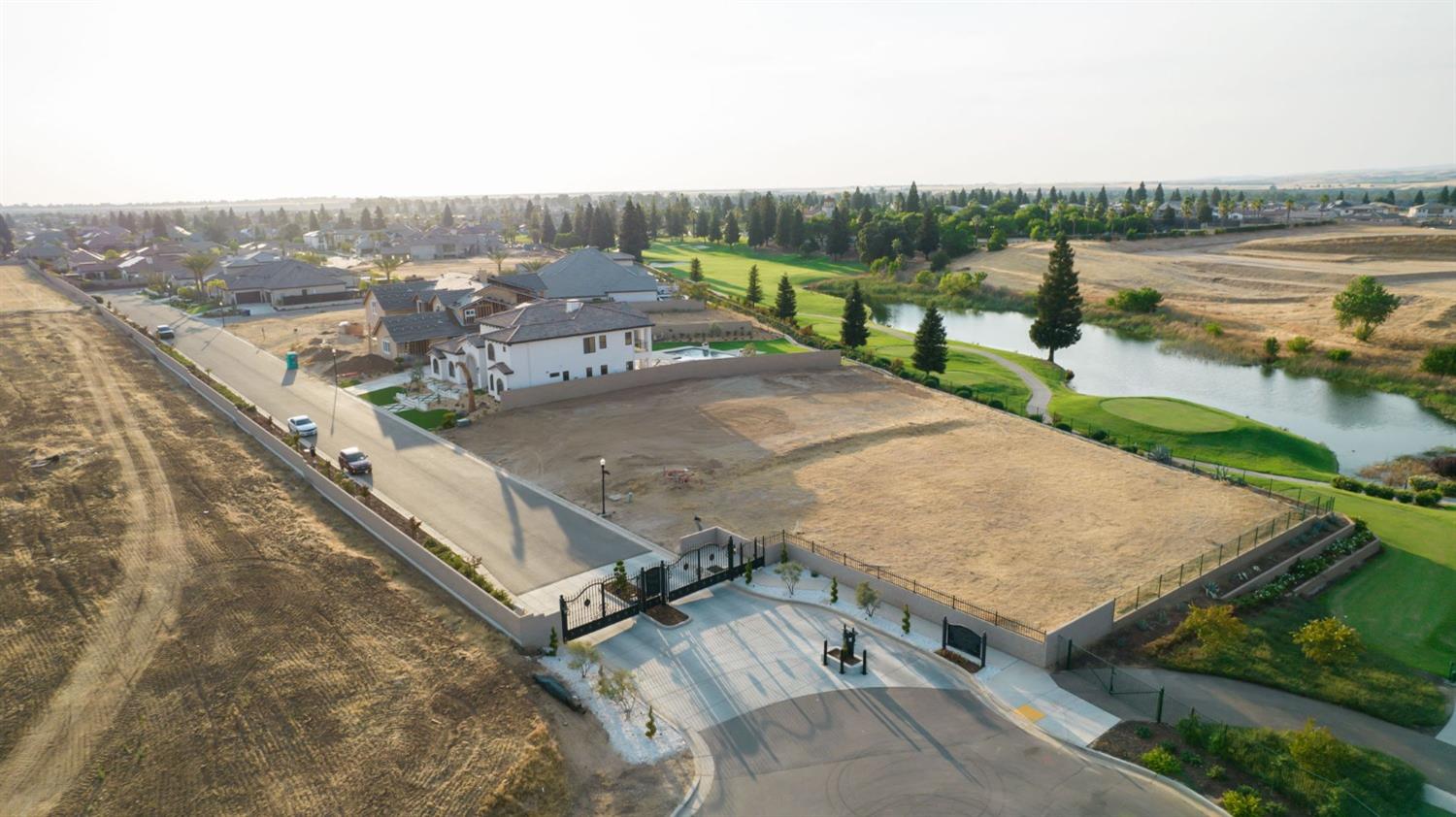 2490 E Copper Ridge Drive, Fresno, CA 93730