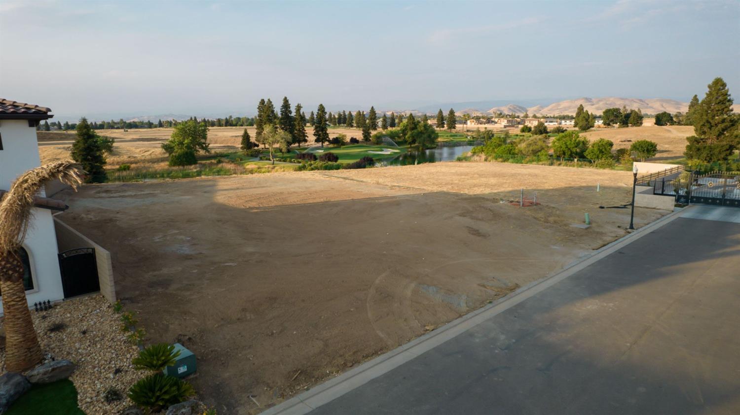 2490 E Copper Ridge Drive, Fresno, CA 93730