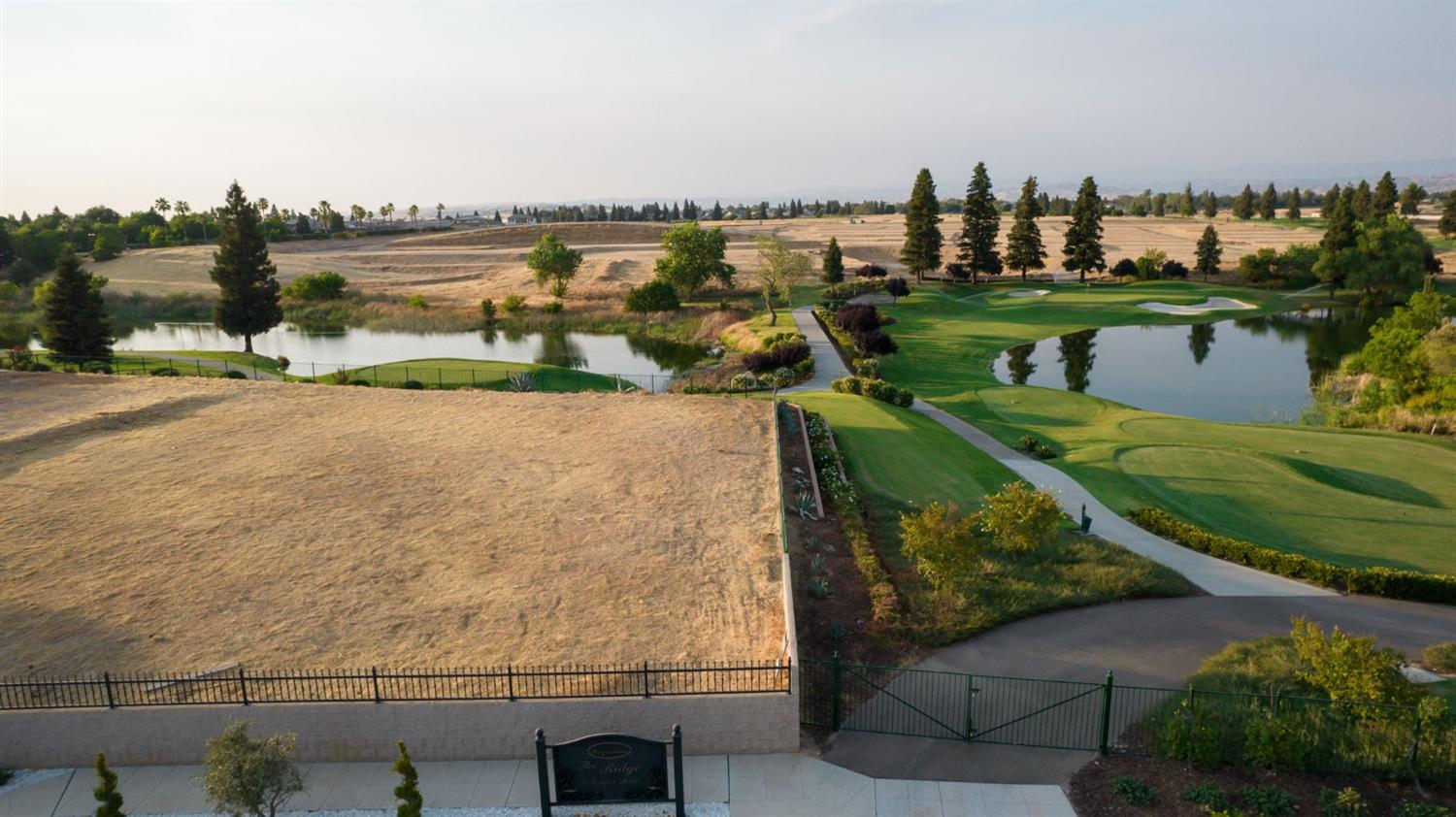 2490 E Copper Ridge Drive, Fresno, CA 93730