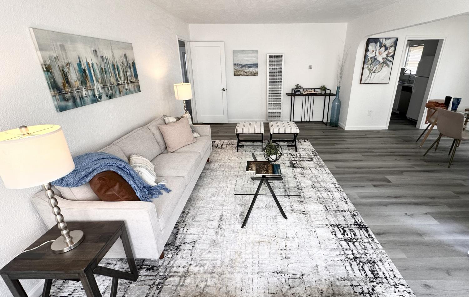 102 E Willamette Ave, Fresno, CA 93706