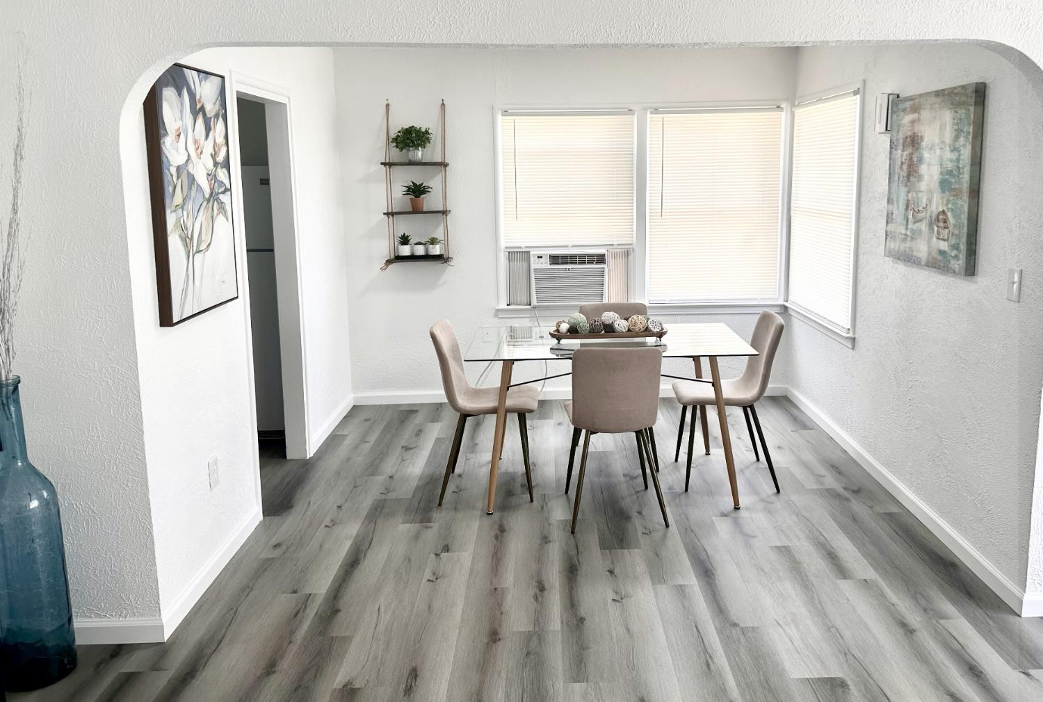 102 E Willamette Ave, Fresno, CA 93706