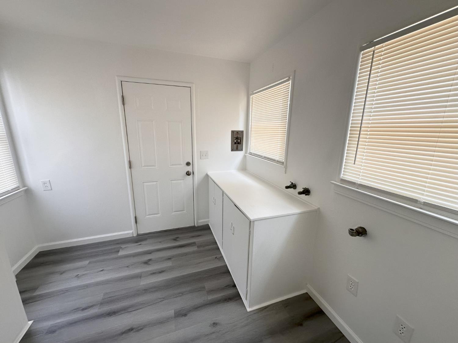 102 E Willamette Ave, Fresno, CA 93706