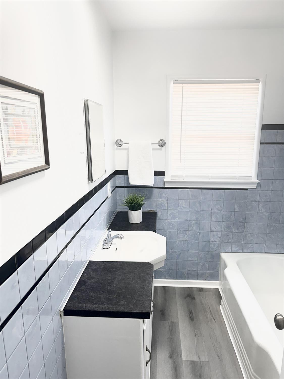 102 E Willamette Ave, Fresno, CA 93706