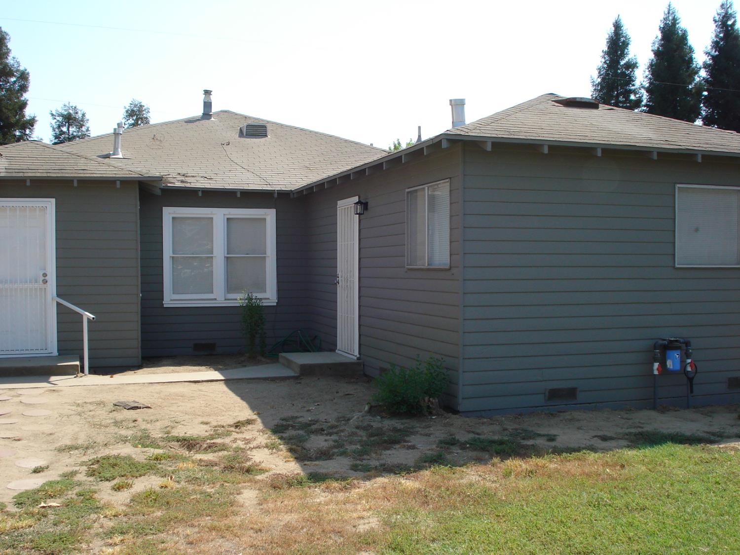 102 E Willamette Ave, Fresno, CA 93706