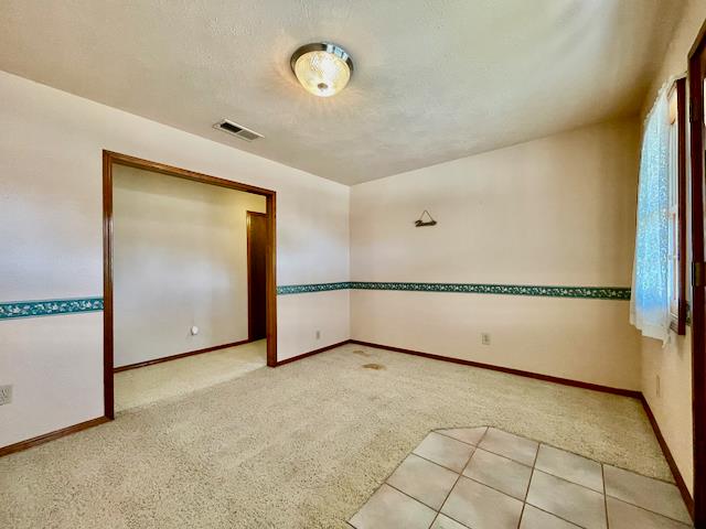 2851 Julia Cir, Hanford, CA 93230