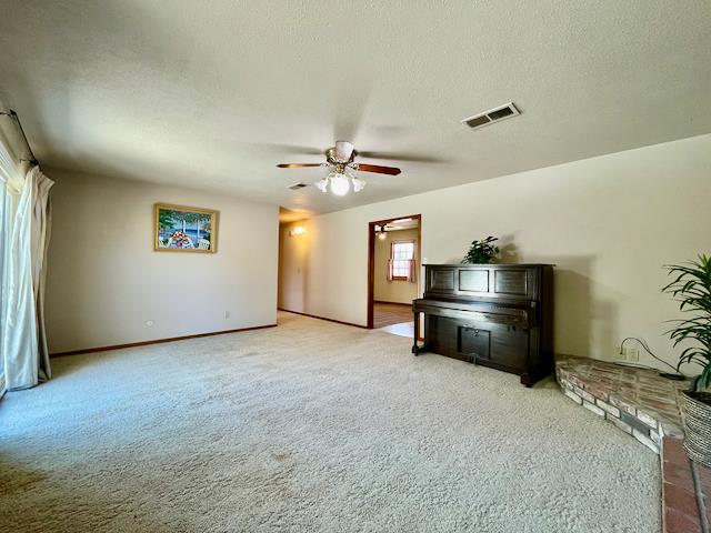 2851 Julia Cir, Hanford, CA 93230