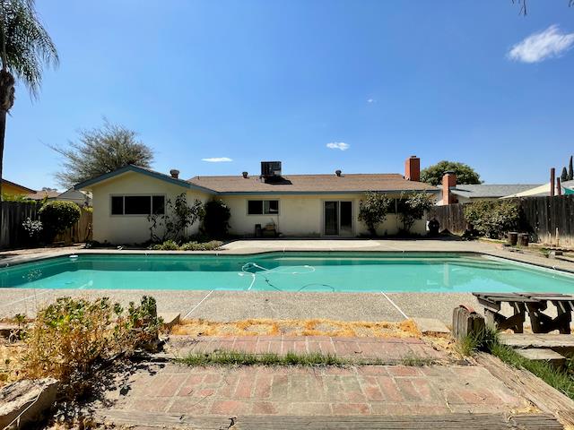 2851 Julia Cir, Hanford, CA 93230