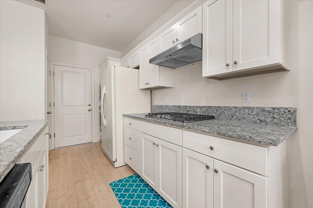 6317 N Alta Vista Ln, Fresno, CA 93722