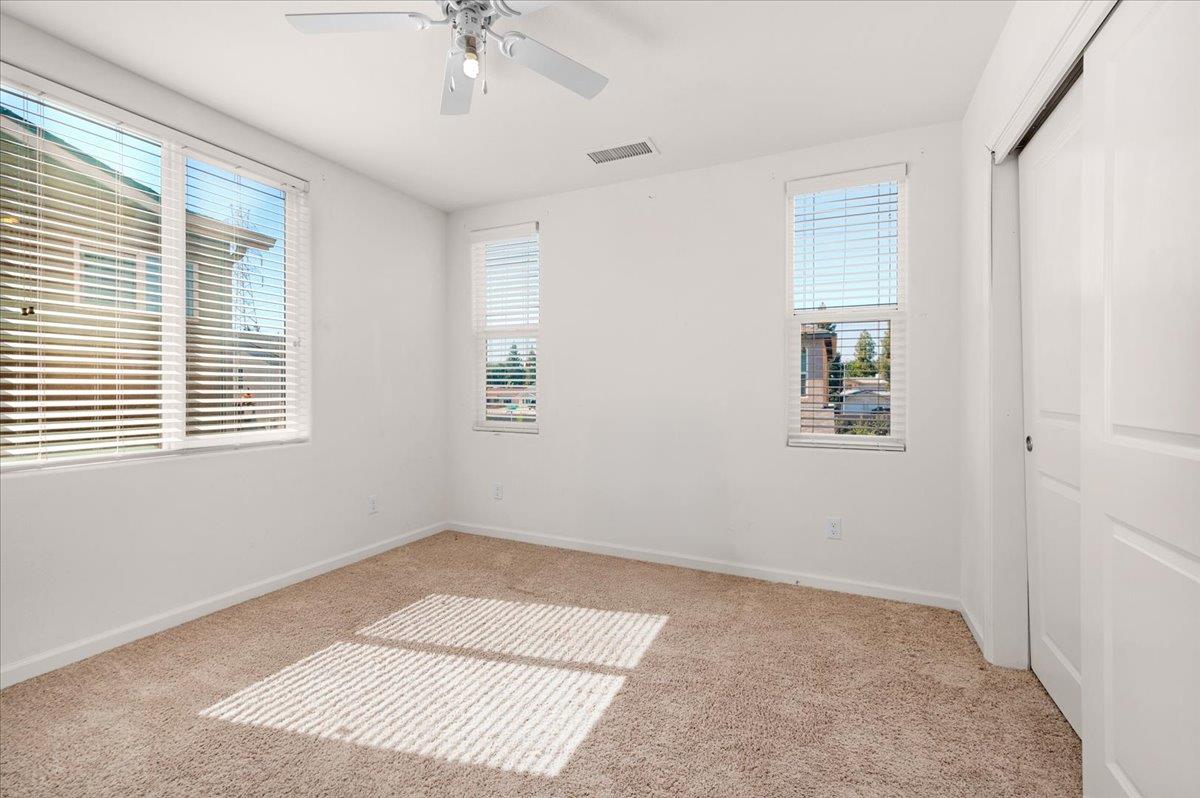 6317 N Alta Vista Ln, Fresno, CA 93722