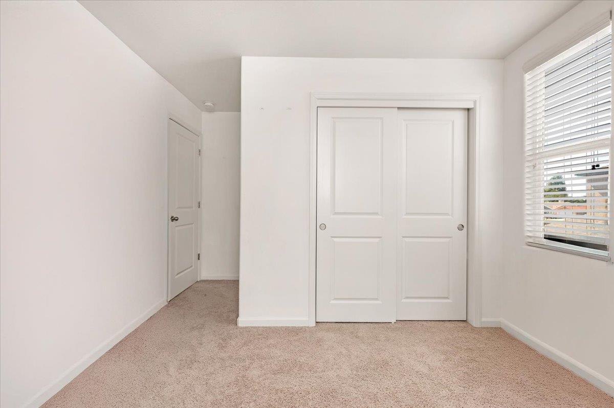 6317 N Alta Vista Ln, Fresno, CA 93722