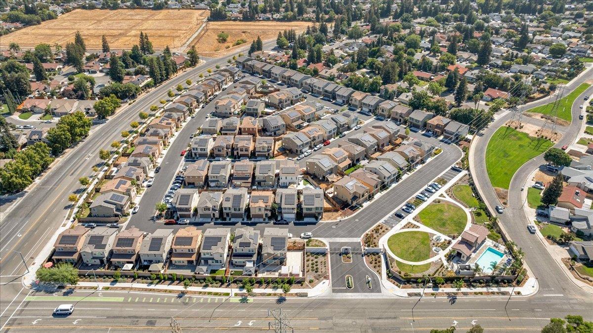 6317 N Alta Vista Ln, Fresno, CA 93722