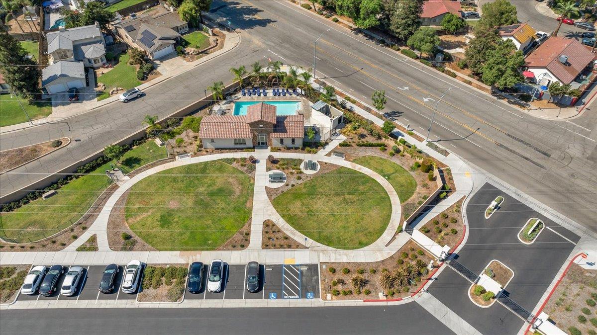 6317 N Alta Vista Ln, Fresno, CA 93722