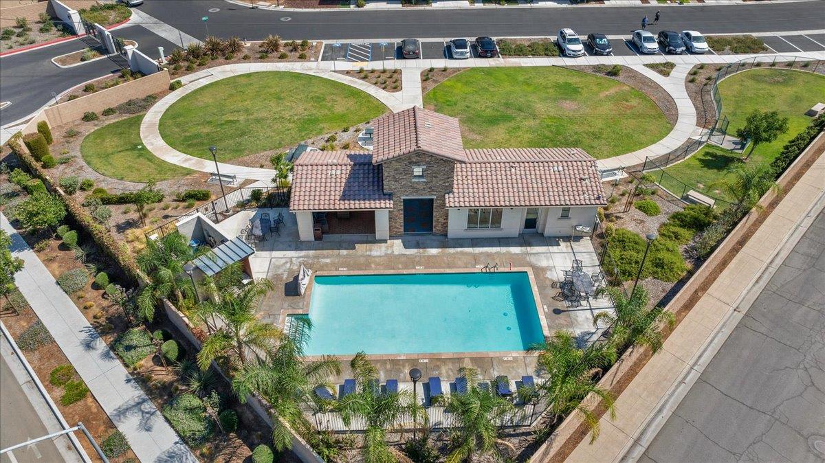 6317 N Alta Vista Ln, Fresno, CA 93722