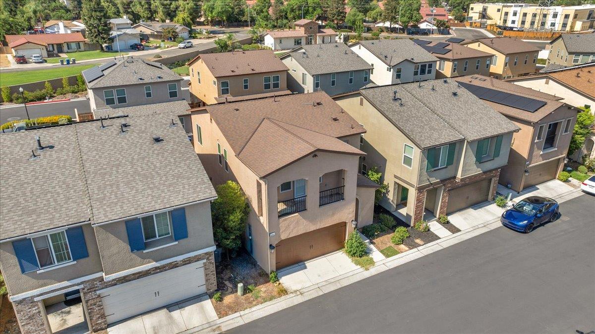 6317 N Alta Vista Ln, Fresno, CA 93722