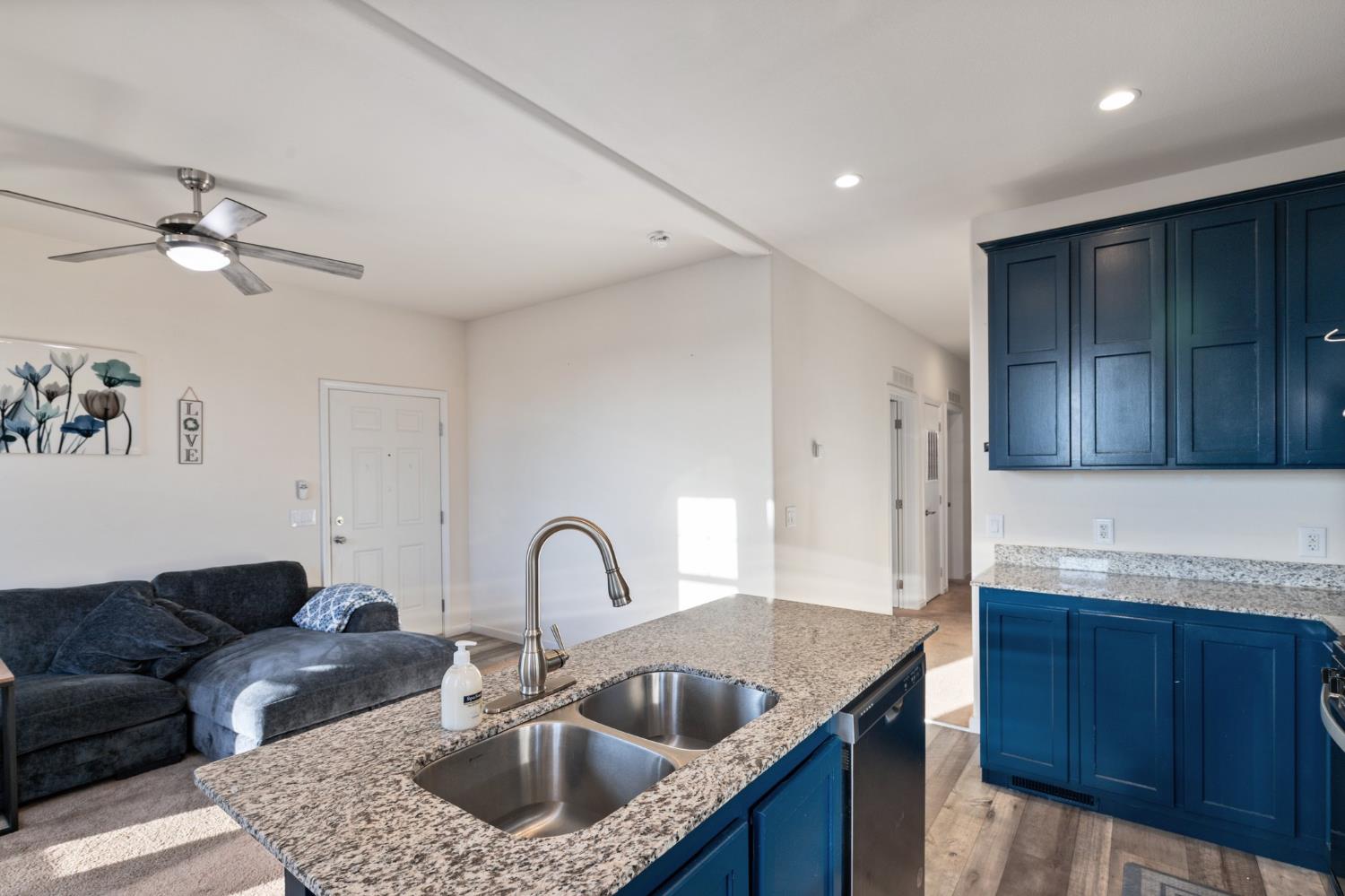 1898 E Gettysburg Ave #106, Fresno, CA 93726