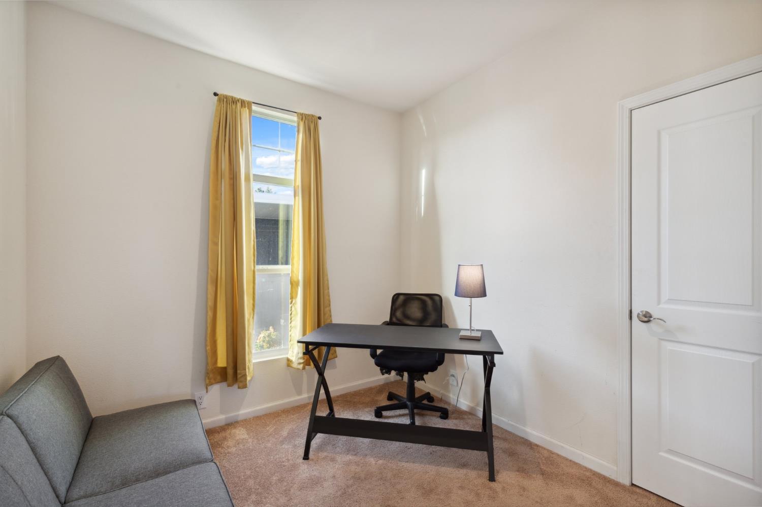 1898 E Gettysburg Ave #106, Fresno, CA 93726