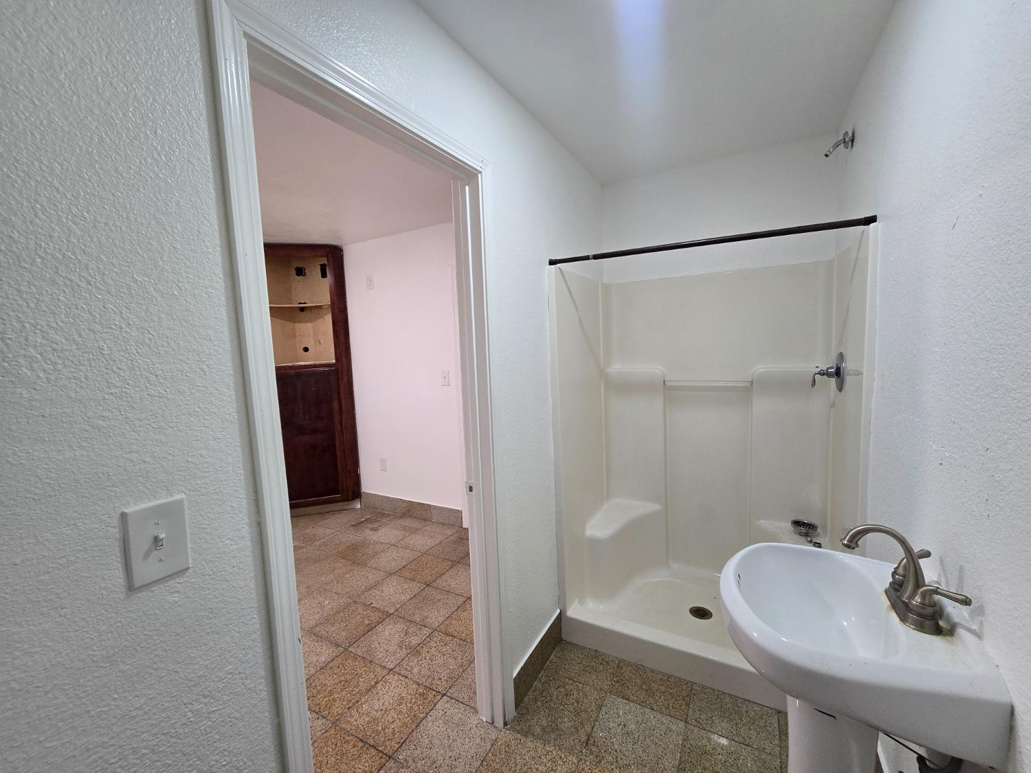 1448 N Blackstone Ave, Fresno, CA 93703