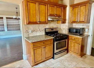 1452 N Poplar Ave, Fresno, CA 93728