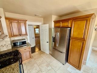 1452 N Poplar Ave, Fresno, CA 93728